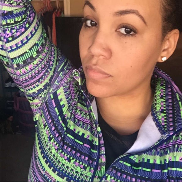 Nike Multi-Color Pull Over - Picture 4 of 4